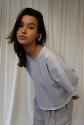 CROPPED HEAVY COTTON SWEATER SHIRT IN WHITE GREY MELANGE