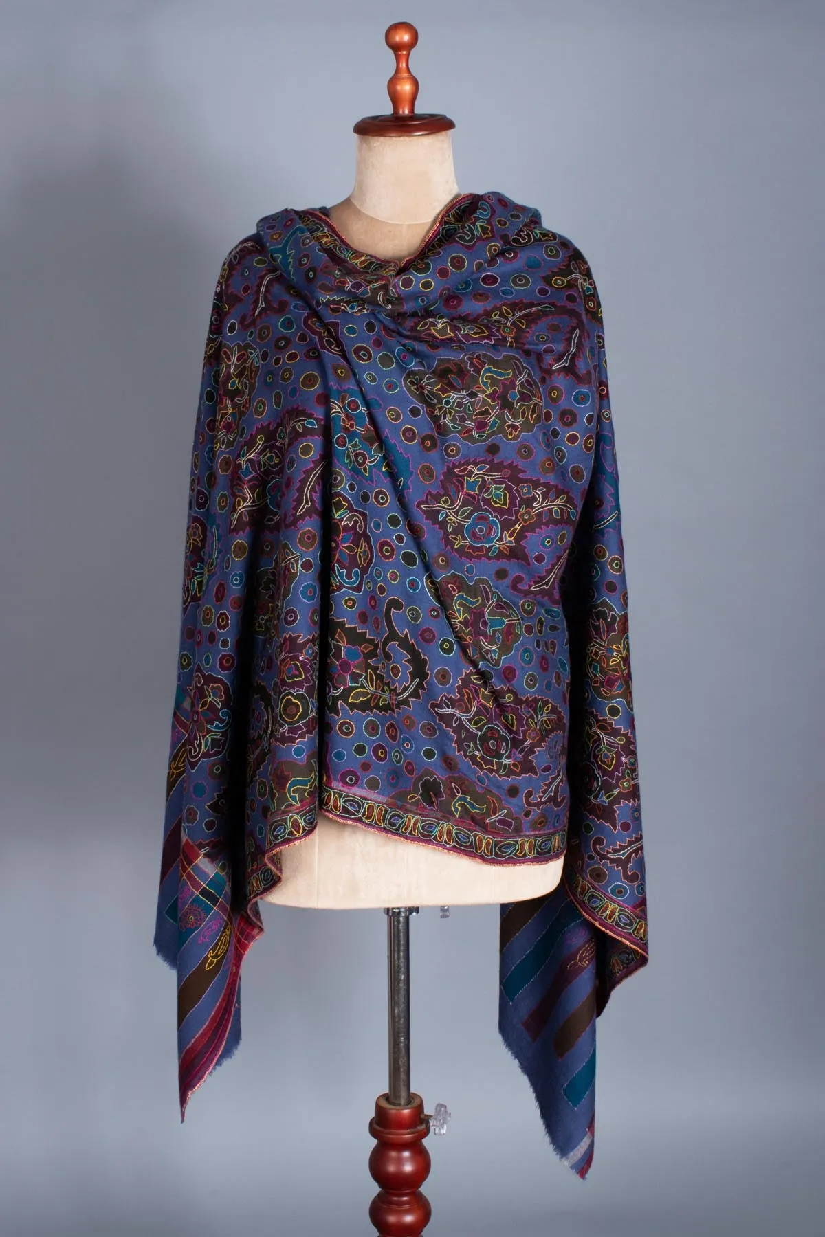 Outline Embroidered Cashmere Shawl - KEA