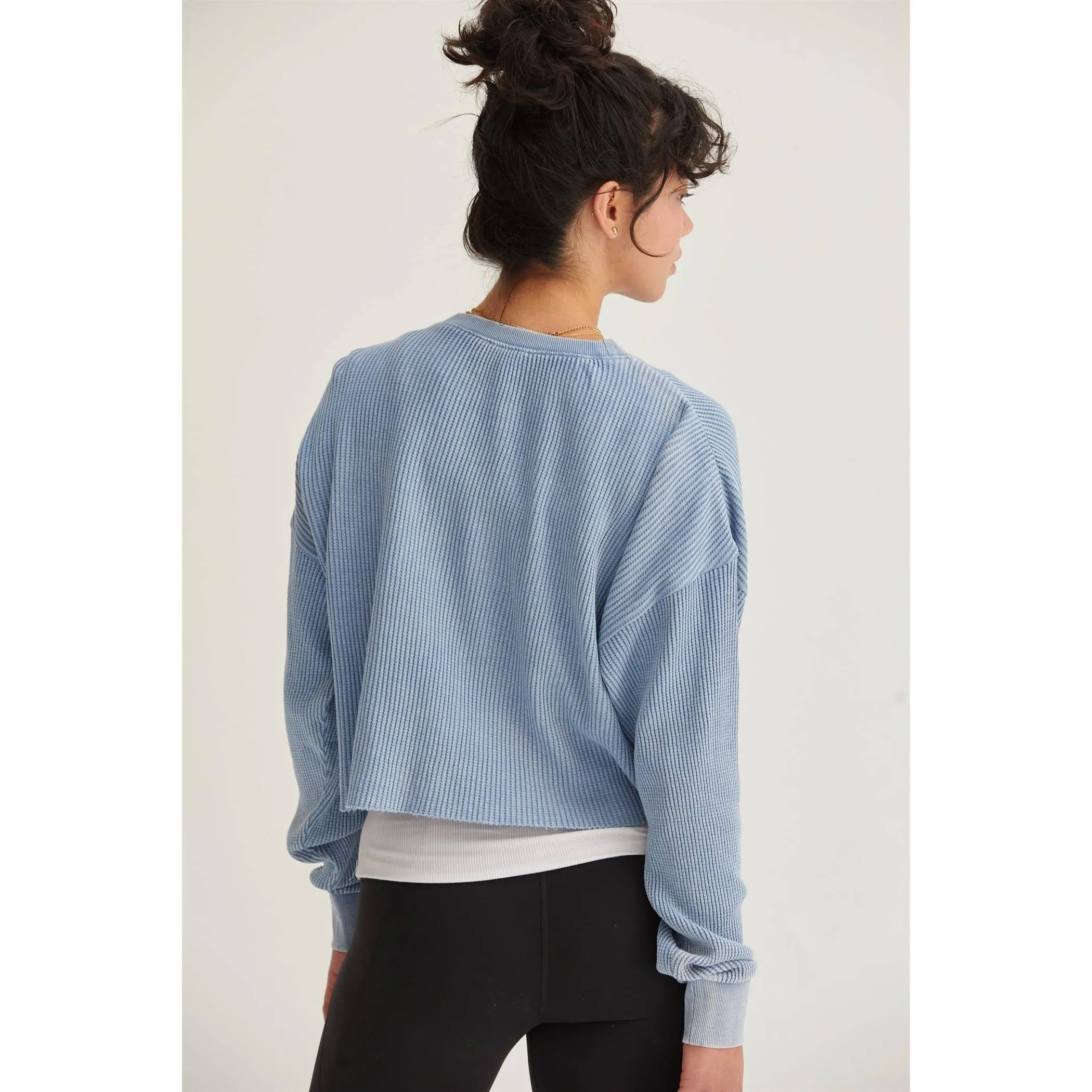 RIBBED LONG SLEEVE CROP SWEATER