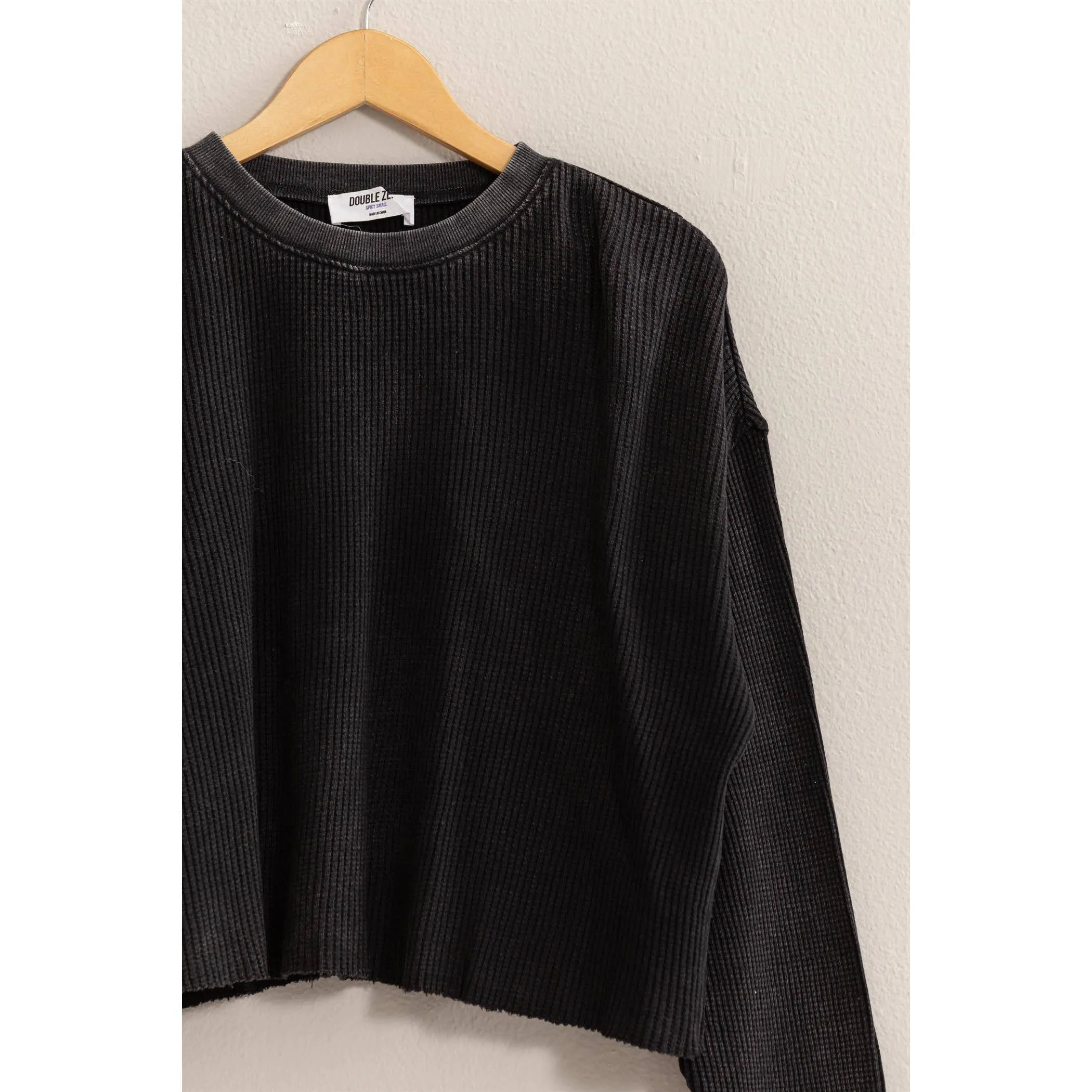 RIBBED LONG SLEEVE CROP SWEATER