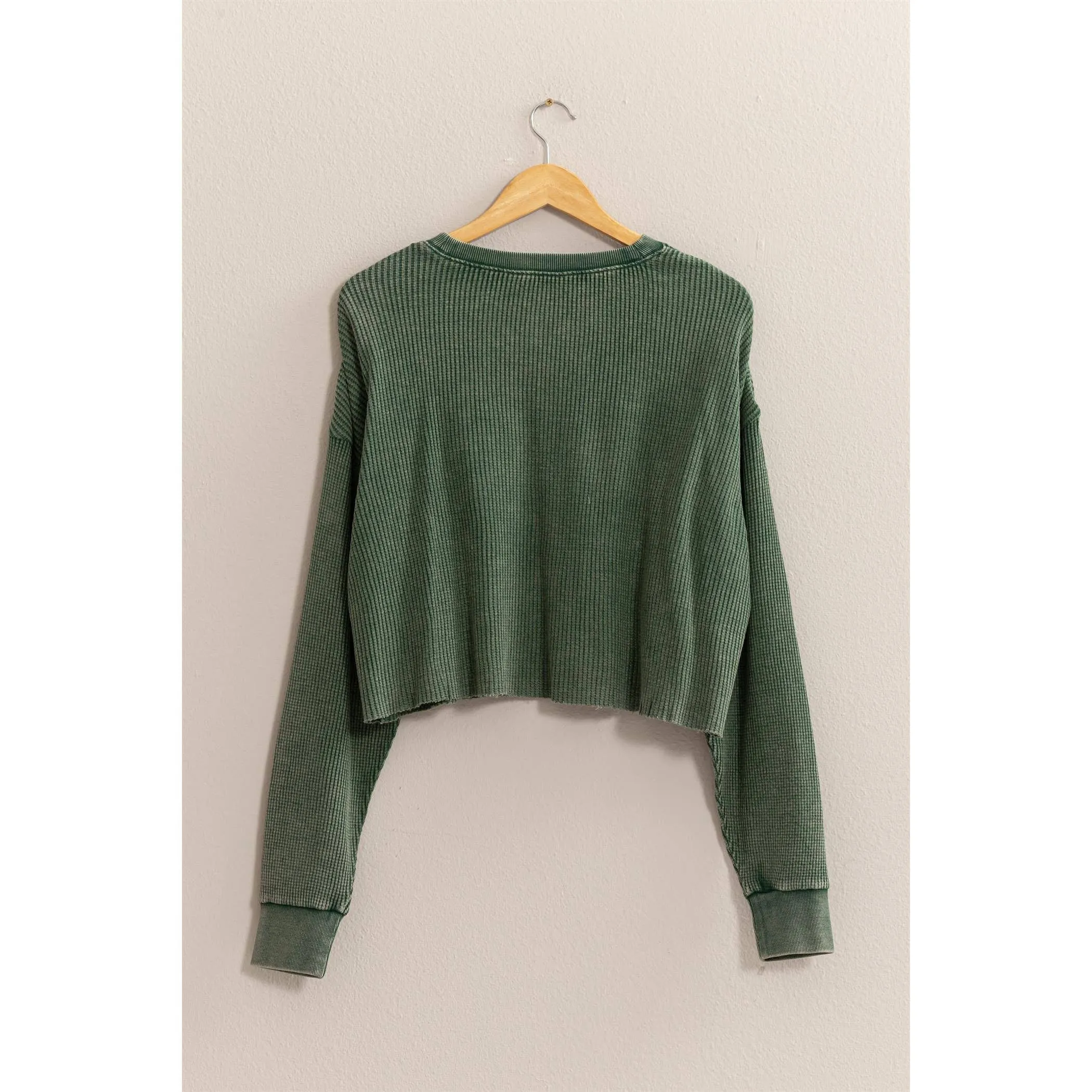 RIBBED LONG SLEEVE CROP SWEATER