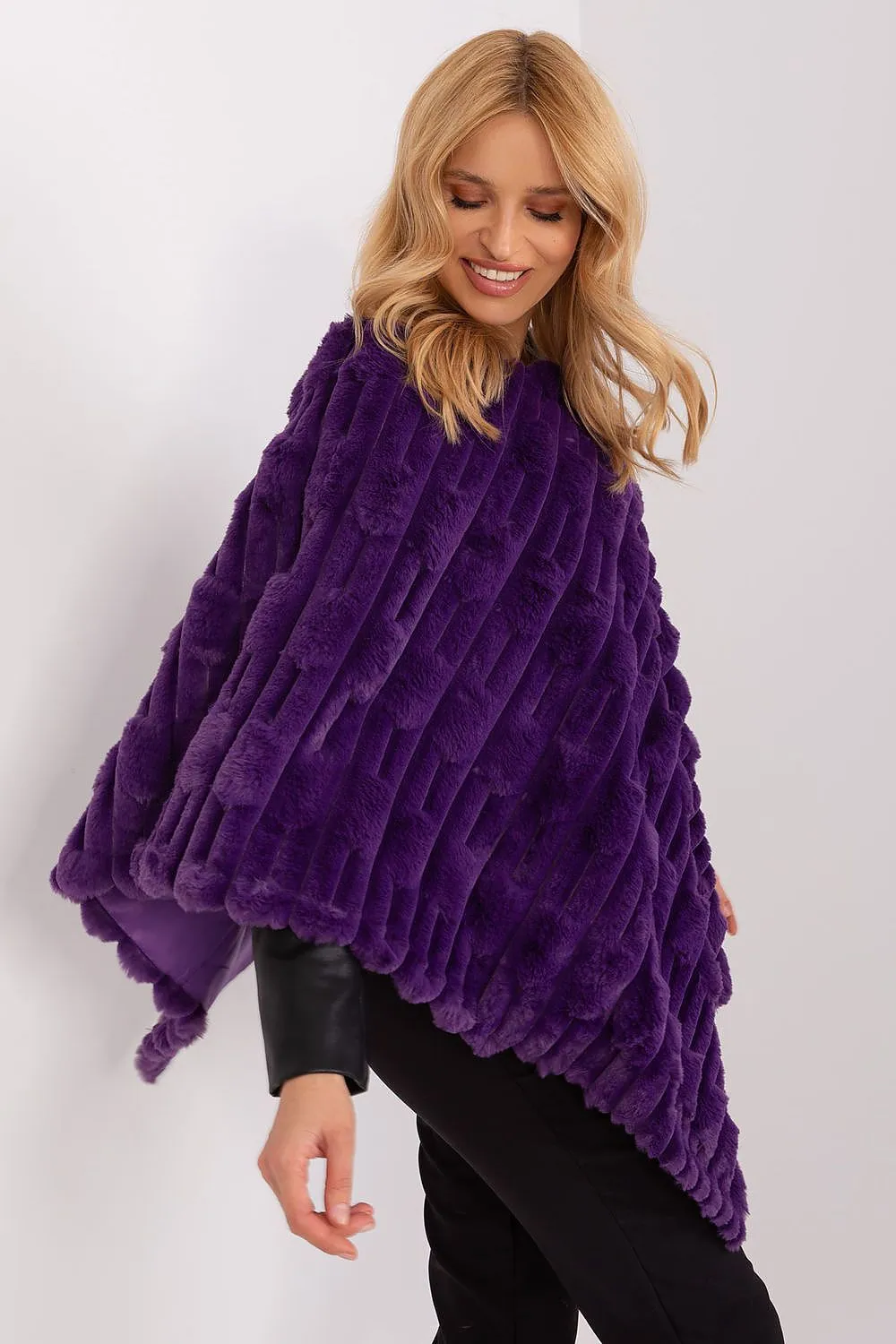 TEEK - Soft Plush Poncho