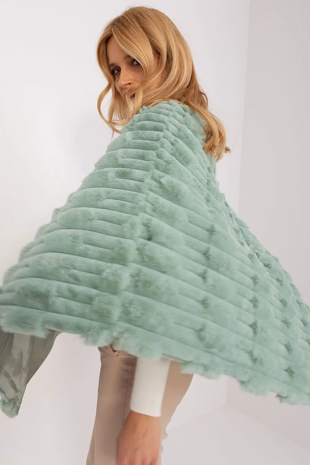 TEEK - Soft Plush Poncho